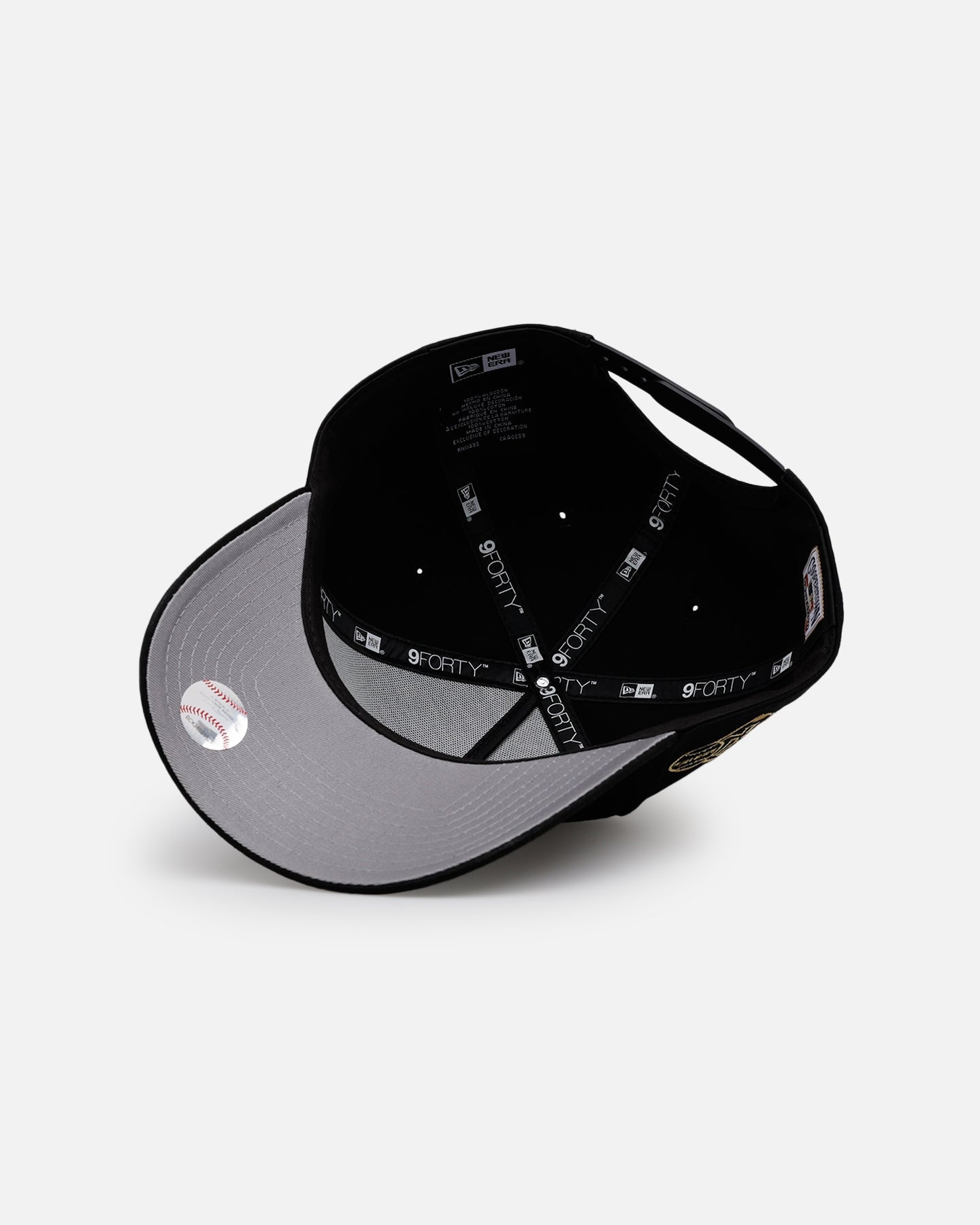 New Era New York Yankees 'Raised Metallic Chainstitch' 9FORTY A-Frame Snapback Black