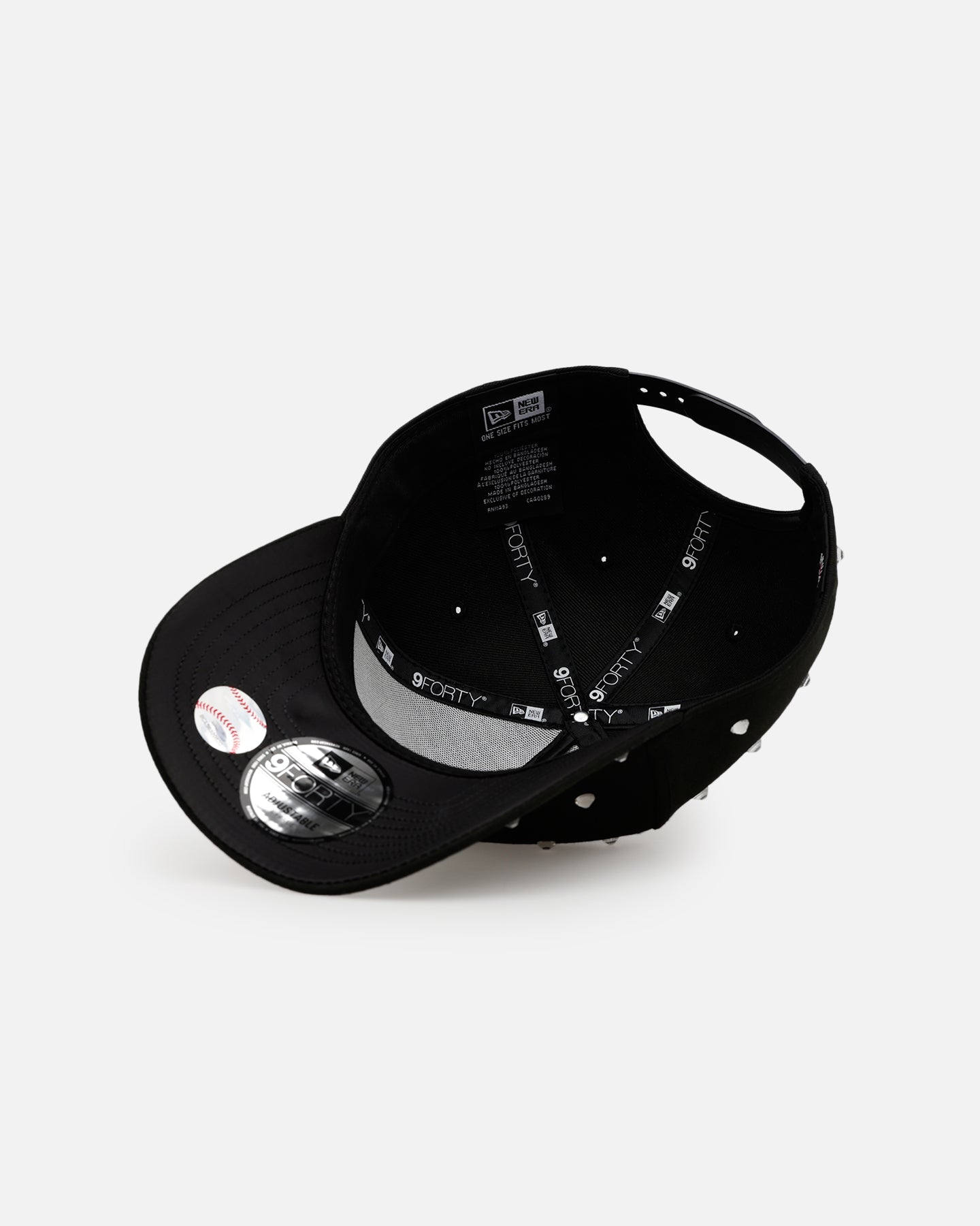 New Era Atlanta Braves 'Black Satin Hearts' 9FORTY A-Frame Snapback Black
