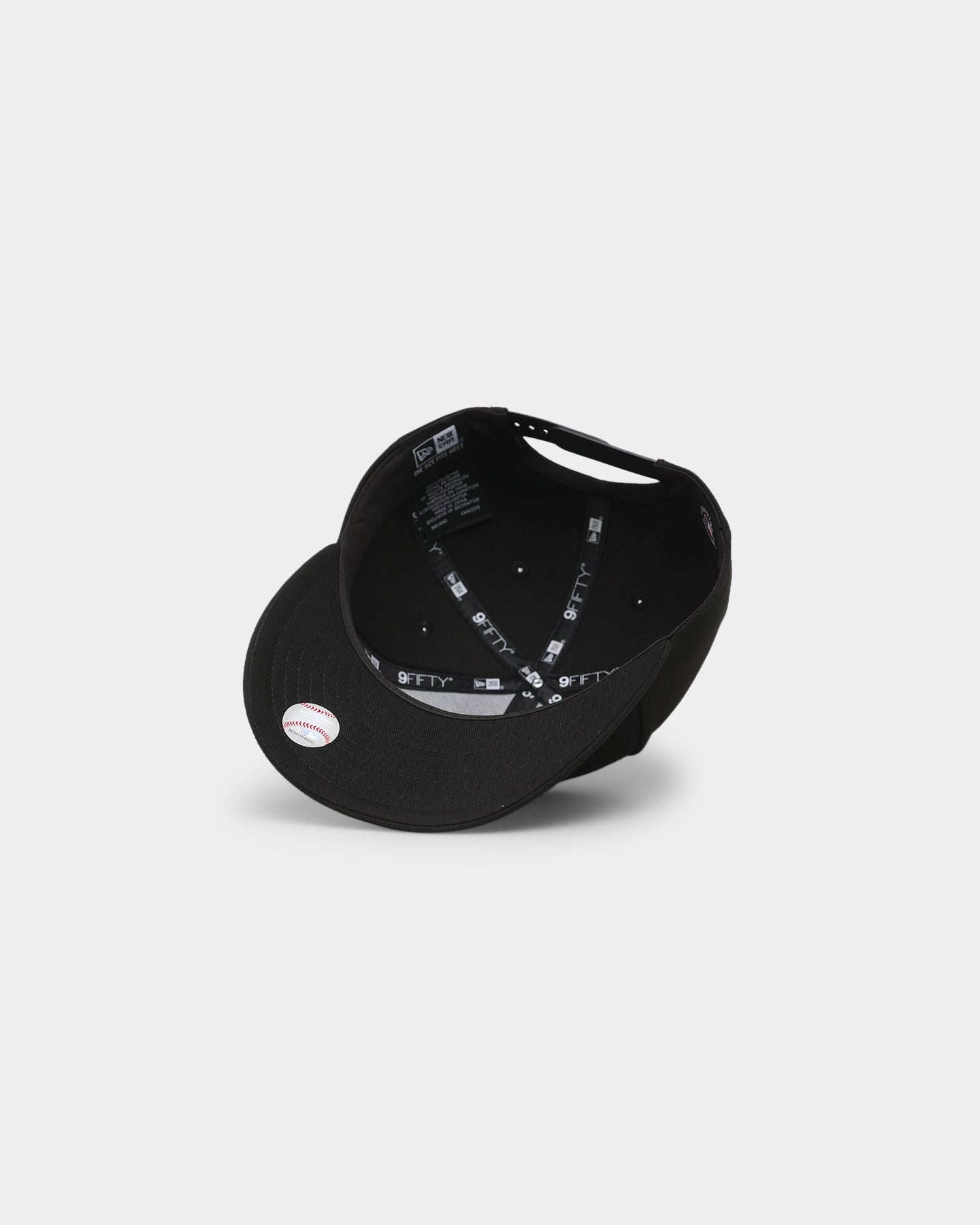 New Era New York Yankees 9FIFTY High Crown Pre-Curved Snapback Black/Black
