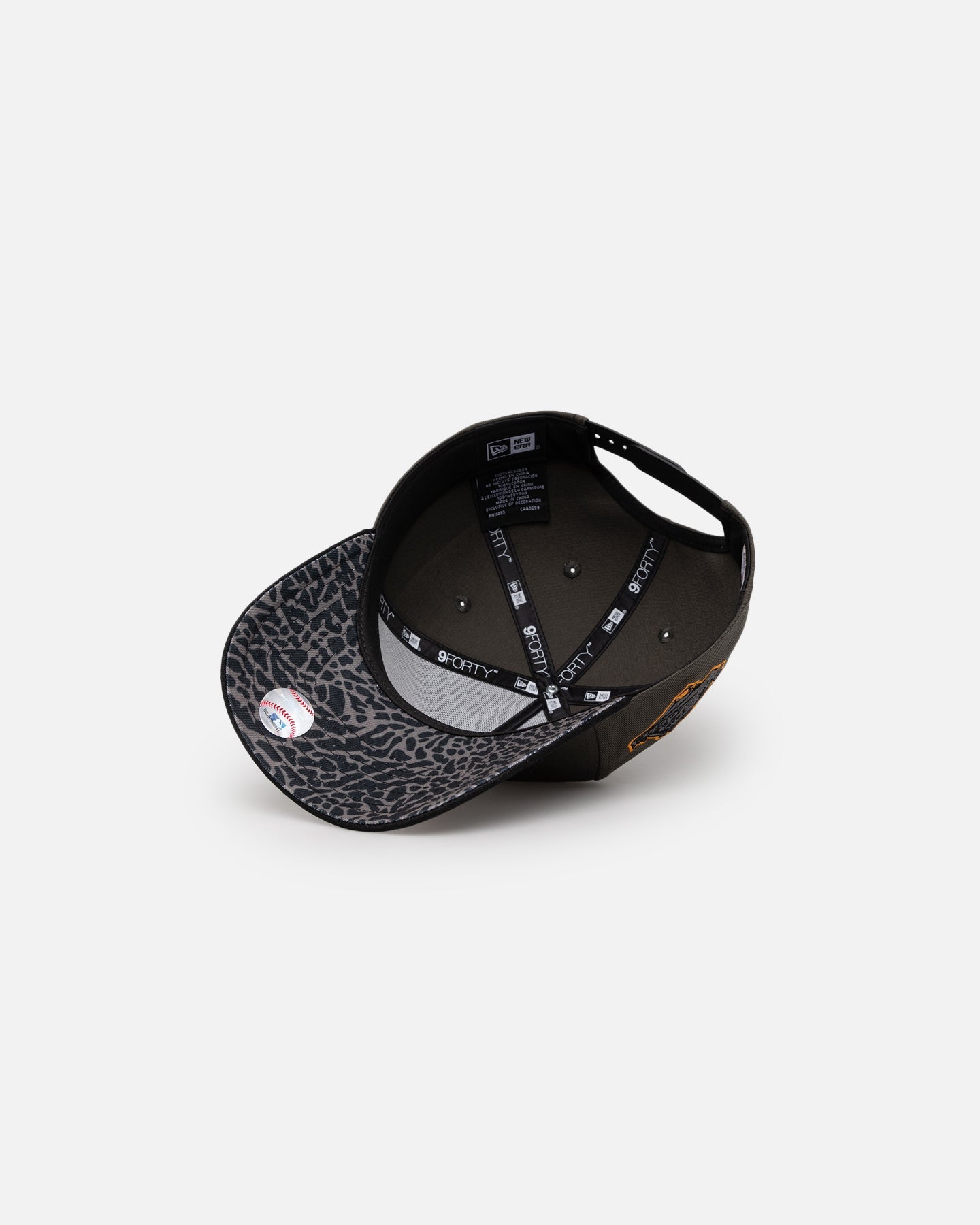 New Era Atlanta Braves 'Legendary Charcoal' 9FORTY A-Frame Snapback Charcoal/Black