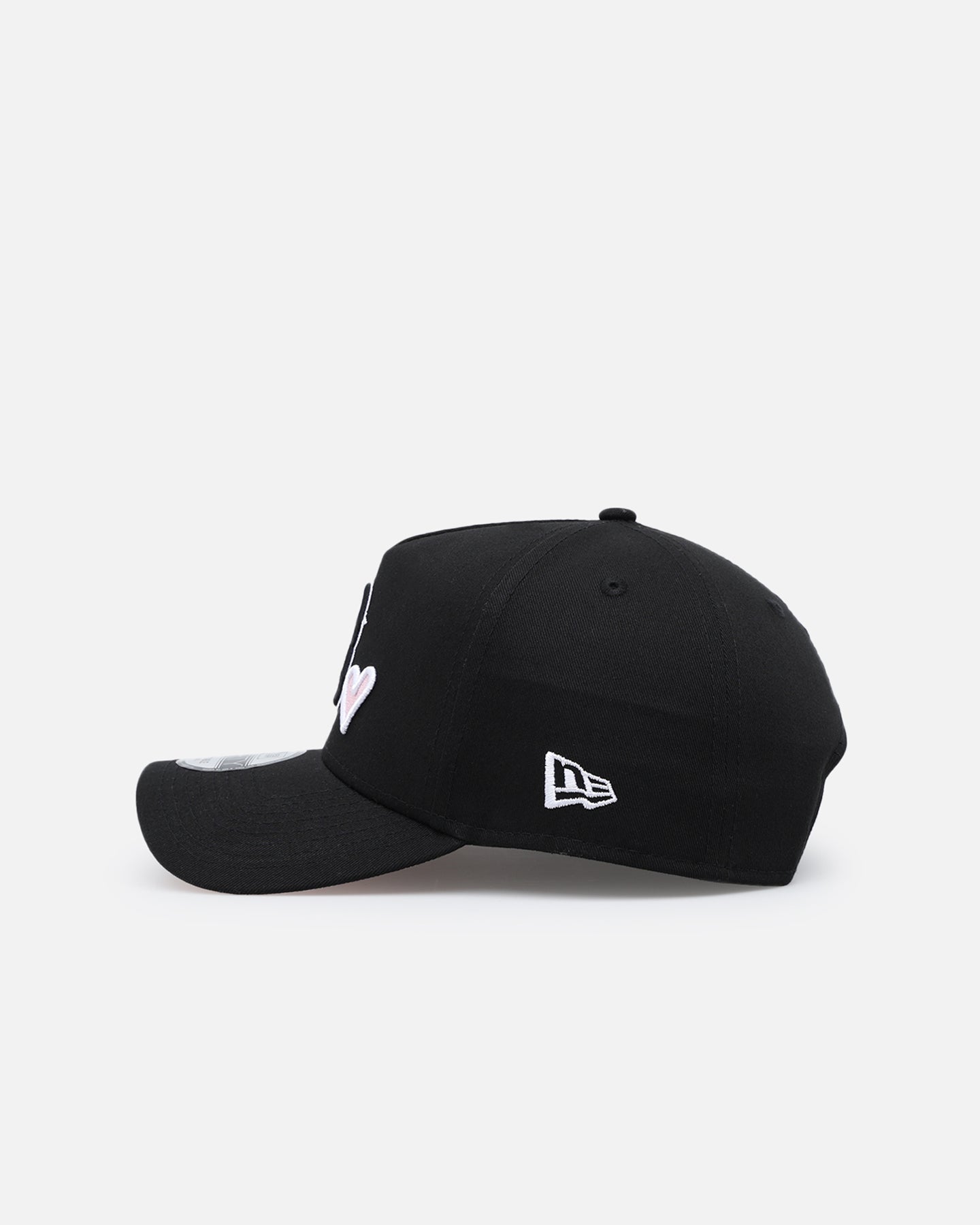New Era Boston Red Sox 'Pink Satin Hearts' 9FORTY A-Frame Snapback Black/White