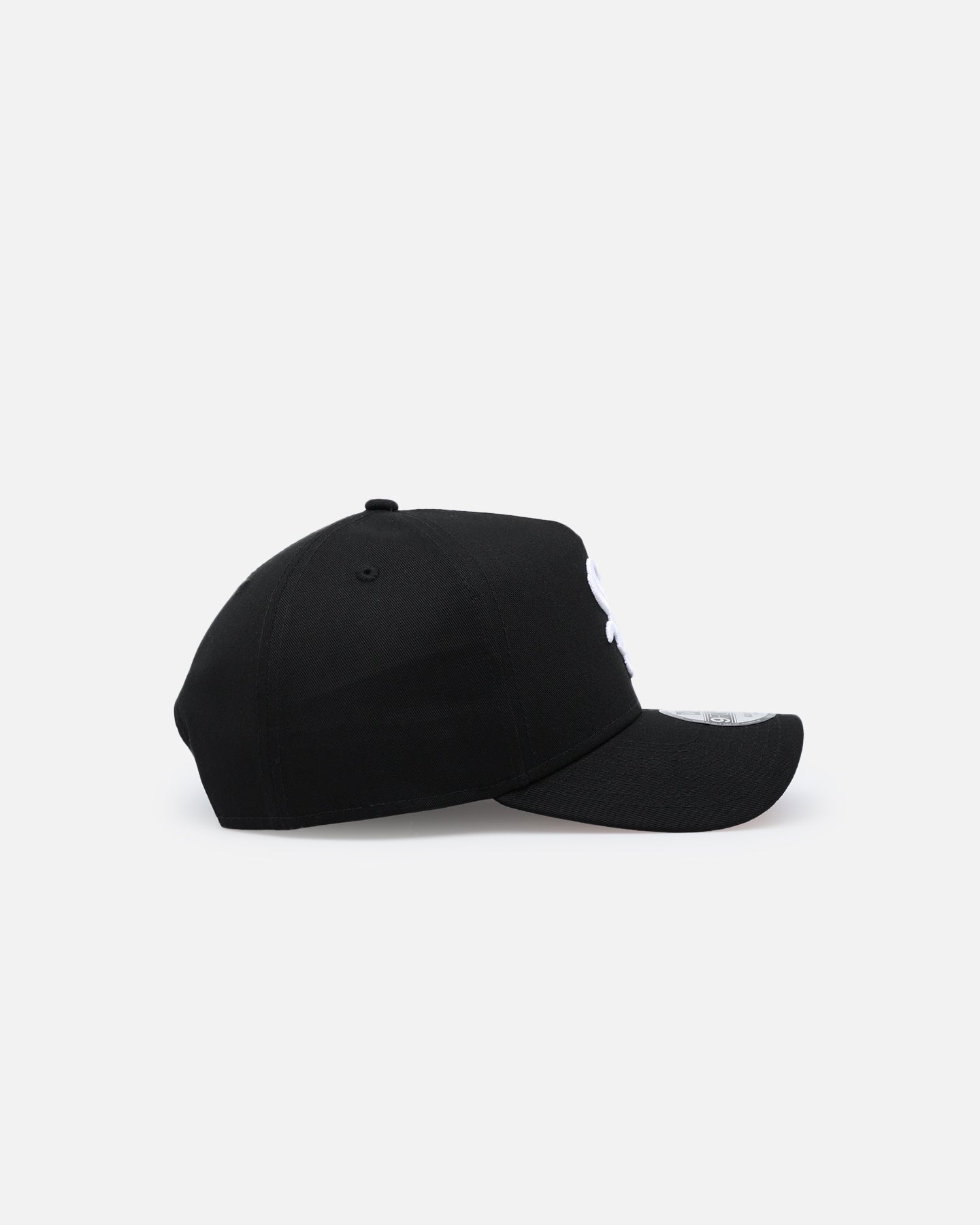 New Era Chicago White Sox 'Pink Satin Hearts' 9FORTY A-Frame Snapback Black/White