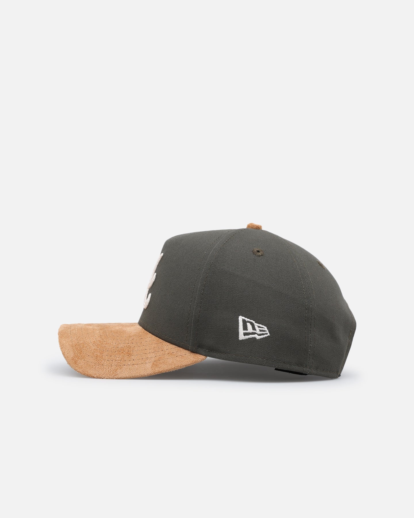 New Era Atlanta Braves 'Moss Canvas Wheat' 9FORTY A-Frame Snapback Moss Canvas/Ivory