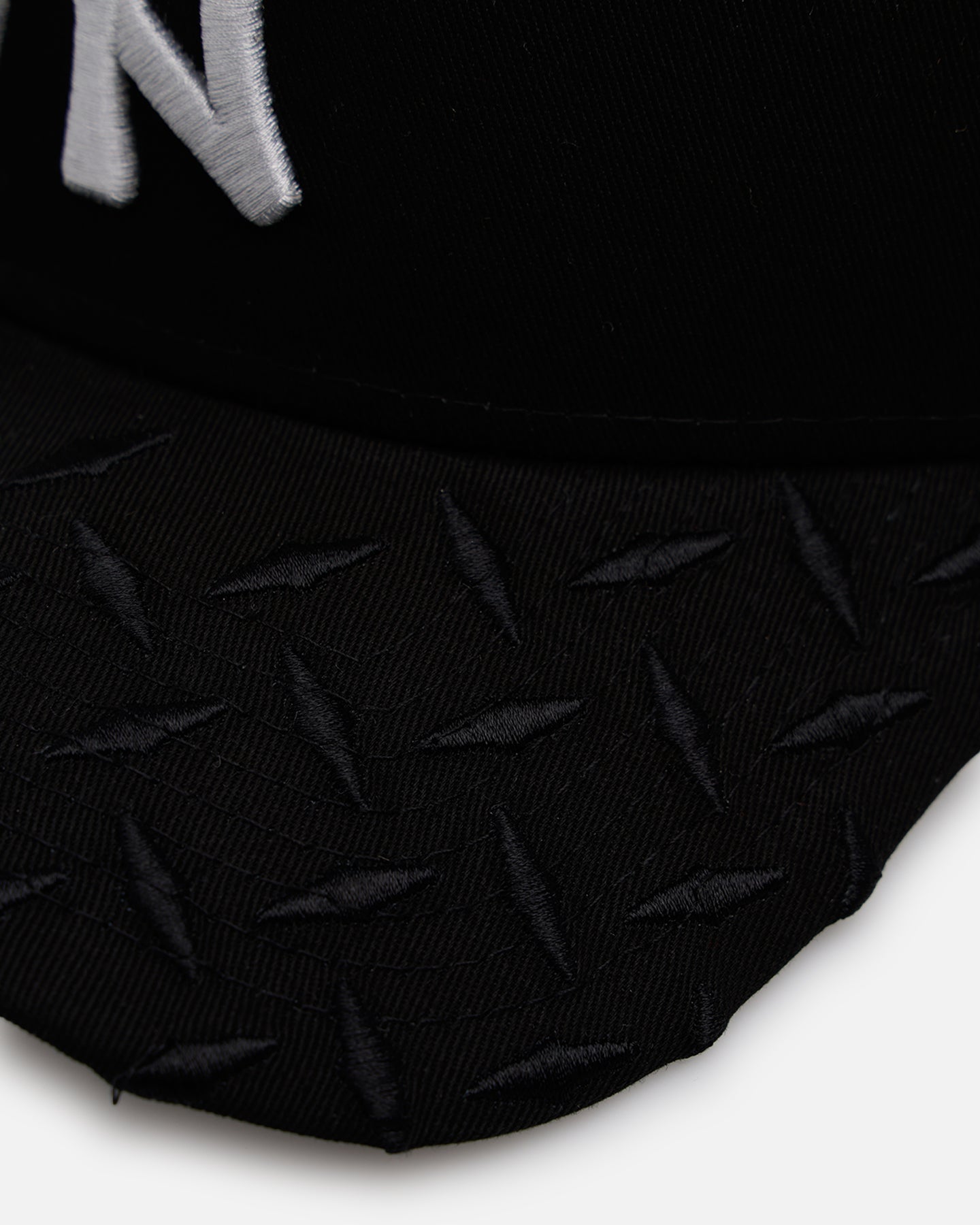New Era New York Yankees 'Dark Steel' 9FORTY A-Frame Snapback Black/Grey