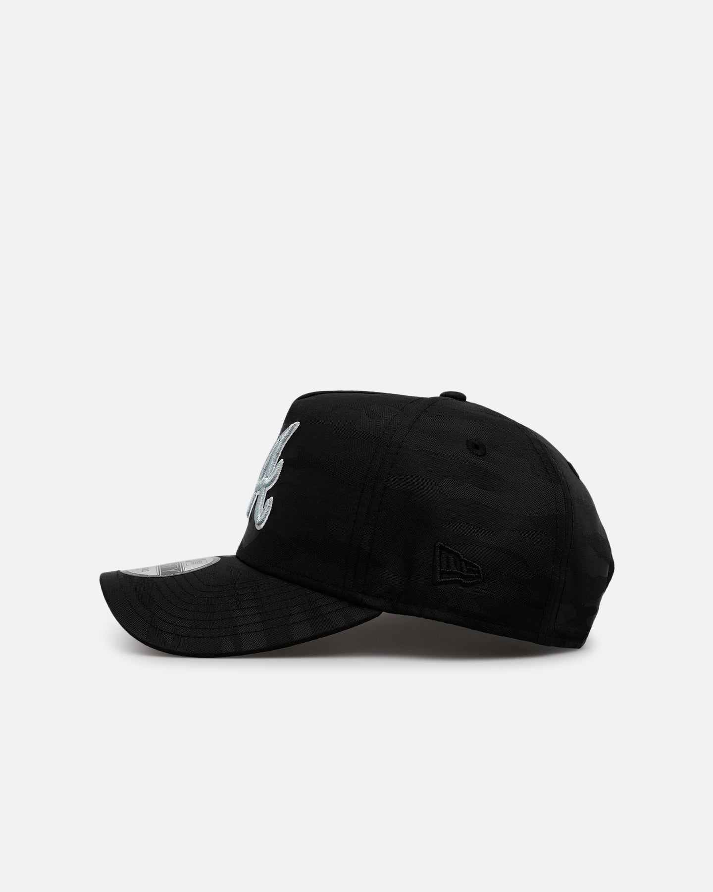 New Era Atlanta Braves 'Icy Camo' 9FORTY A-Frame Snapback Black/Camo