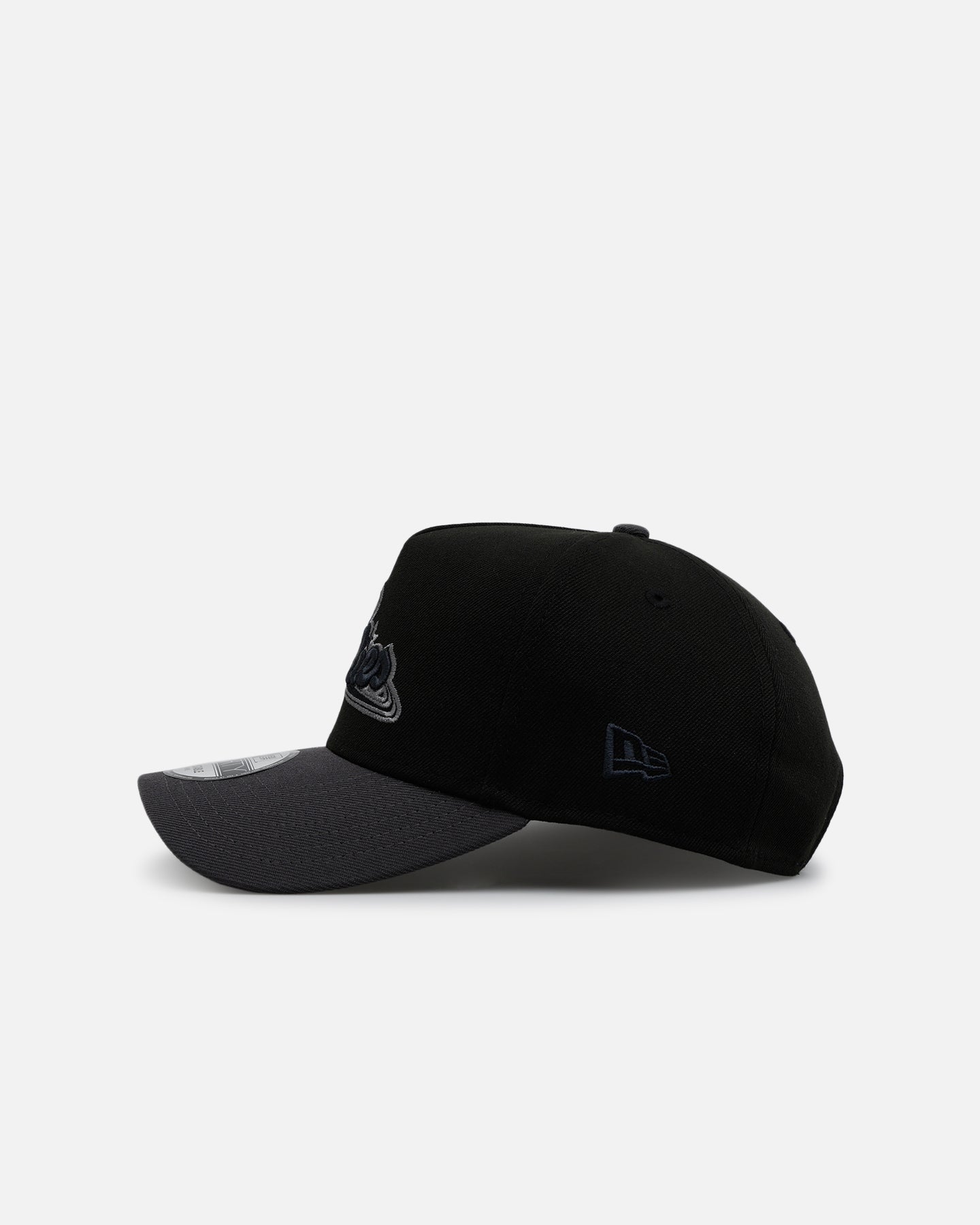 New Era Philadelphia Phillies 'Stealth' 9FORTY A-Frame Snapback Black/Charcoal