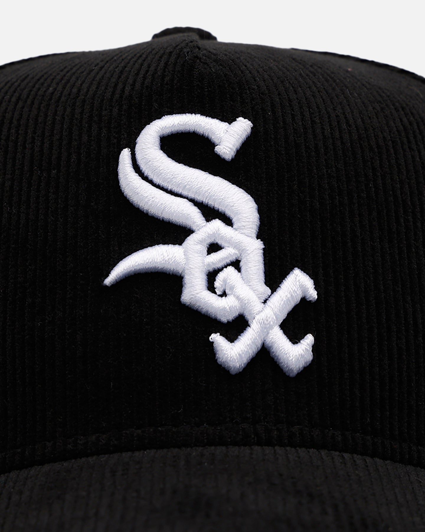 New Era Chicago White Sox 'Black Cord' 9FORTY A-Frame Corduroy Snapback Black
