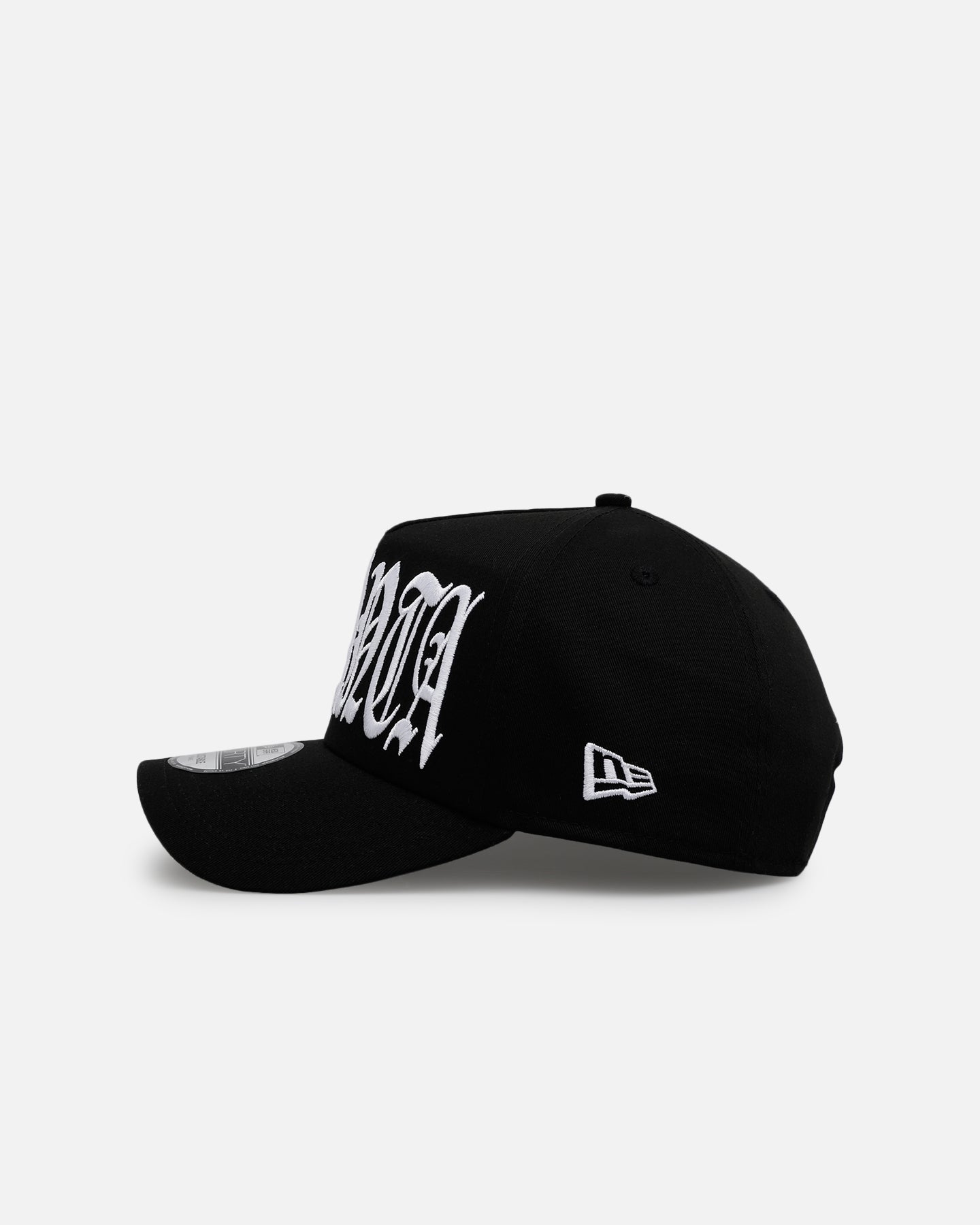 New Era Atlanta Braves 'Oversized Gothic Script Crown' 9FORTY A-Frame Snapback Black/White