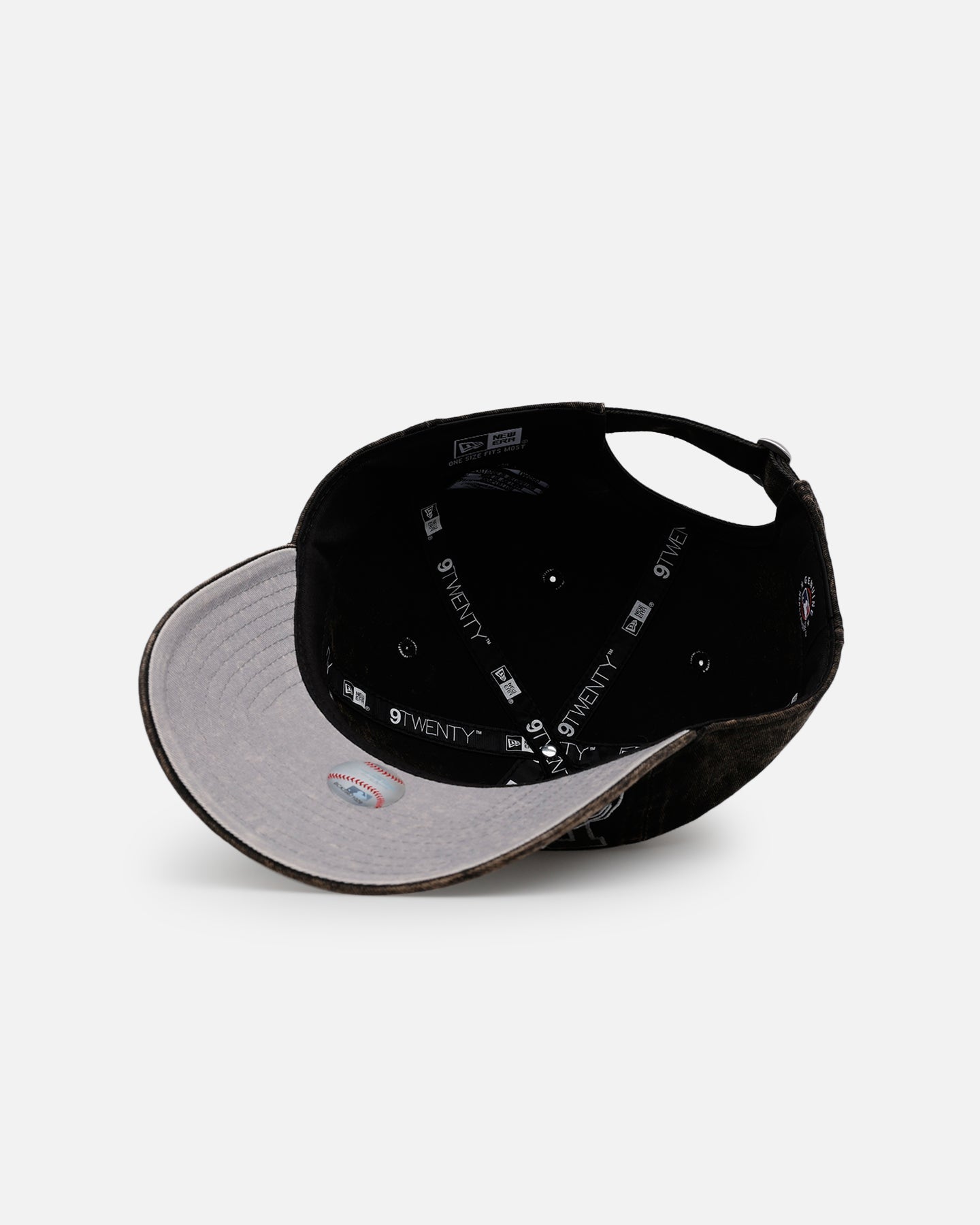 New Era Boston Red Sox 'Tribal' Classic Casual Strapback Washed Black