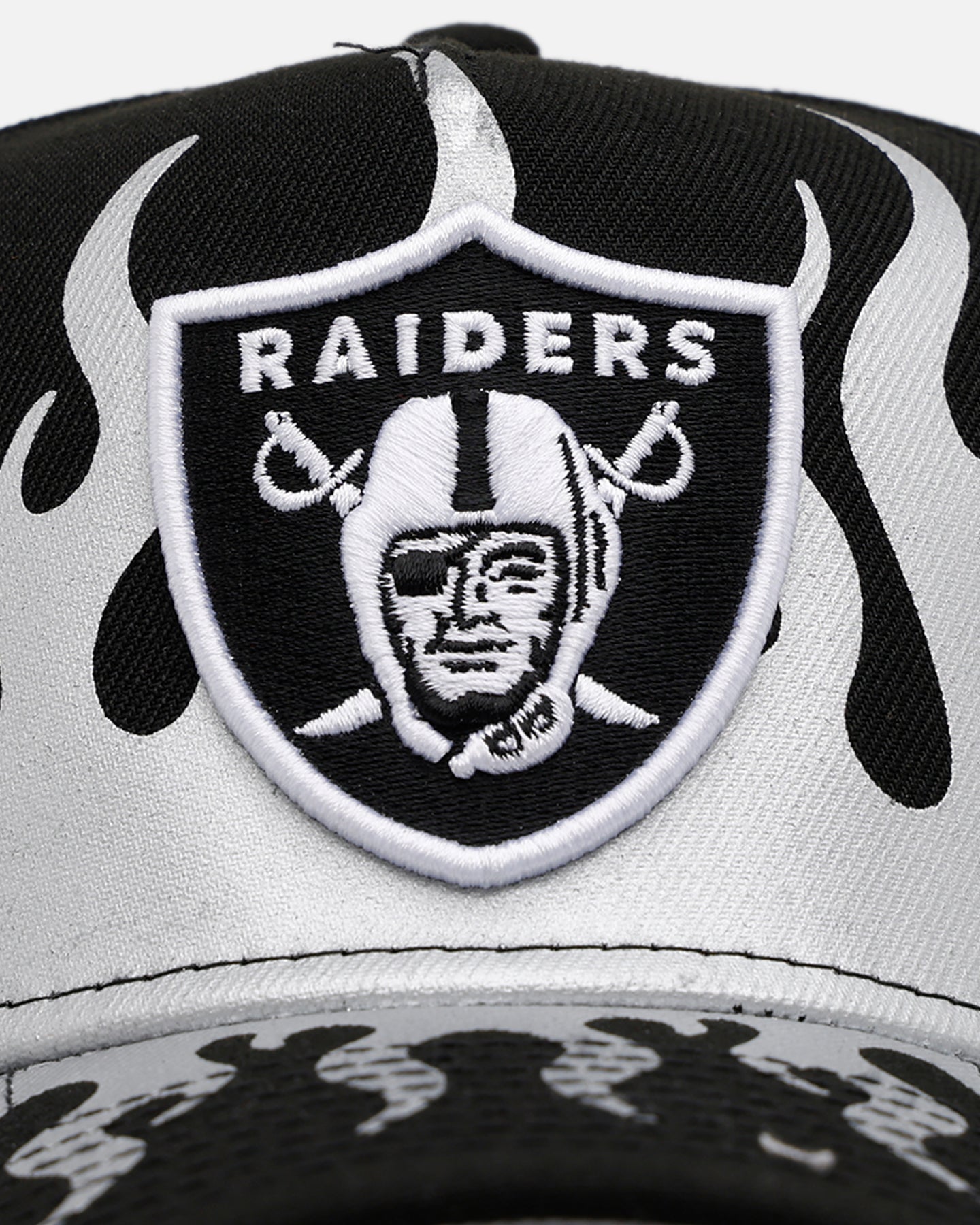 New Era Las Vegas Raiders 'Metallic Flames' 9FORTY A-Frame Snapback Black/Silver
