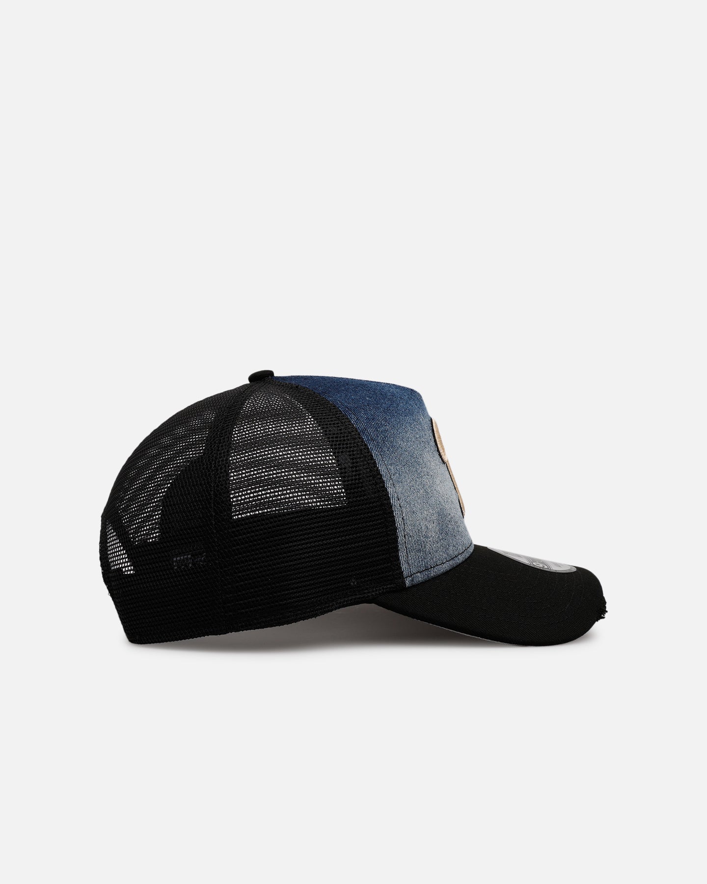 New Era Philadelphia Phillies 'Bleach' 9FORTY A-Frame Trucker Snapback Denim