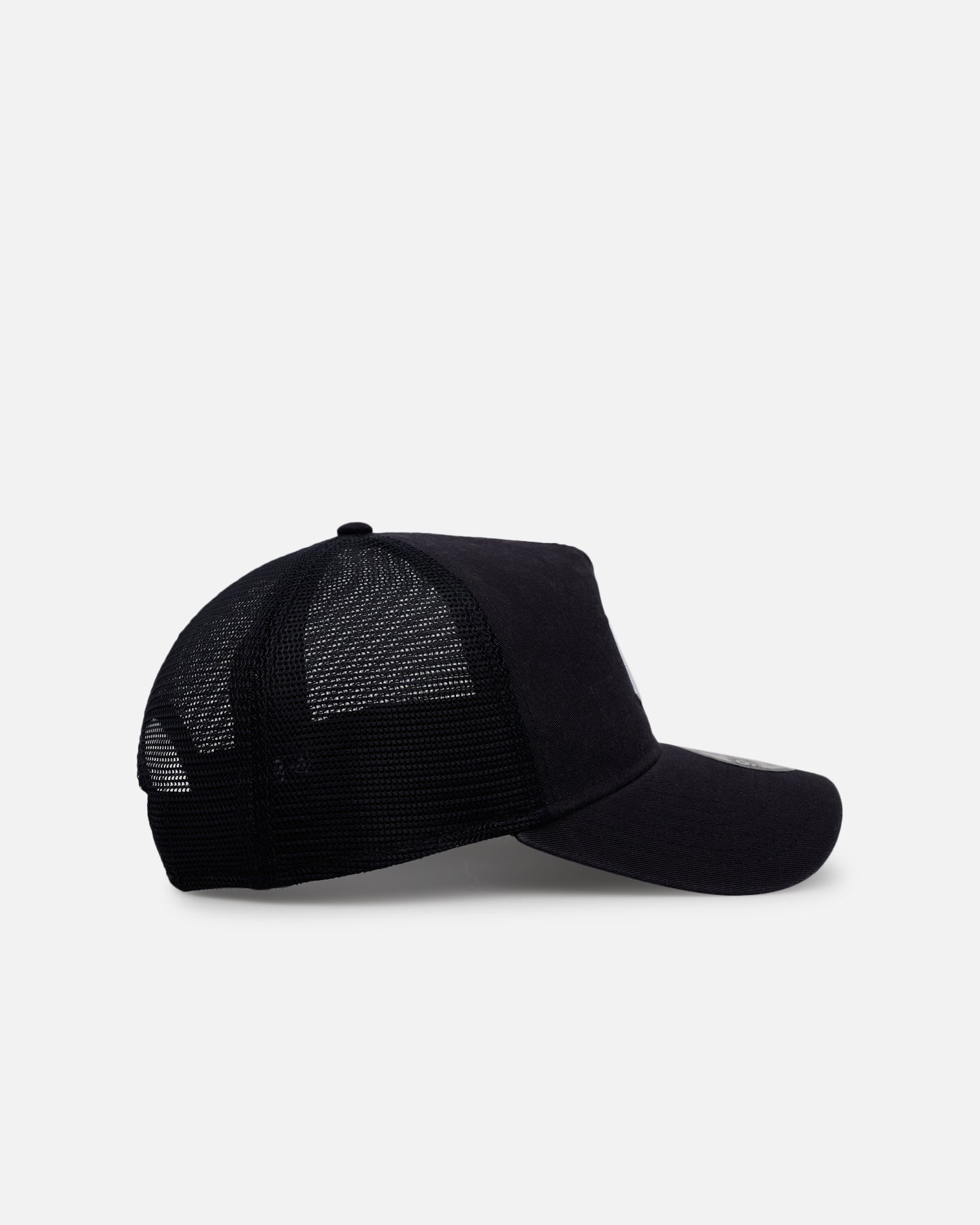 New Era New York Yankees 'Washed Truckers' 9FORTY A-Frame Trucker Snapback Official Team Color