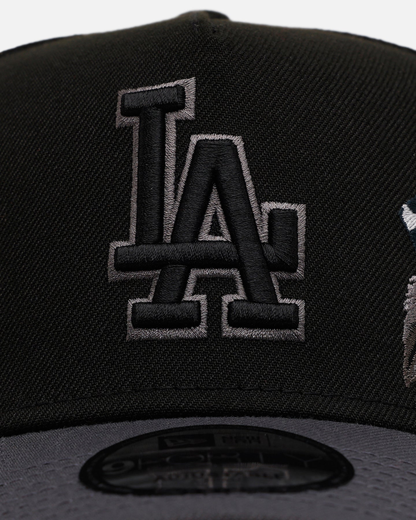 New Era Los Angeles Dodgers 'Stealth Roses' 9FORTY A-Frame Snapback Black
