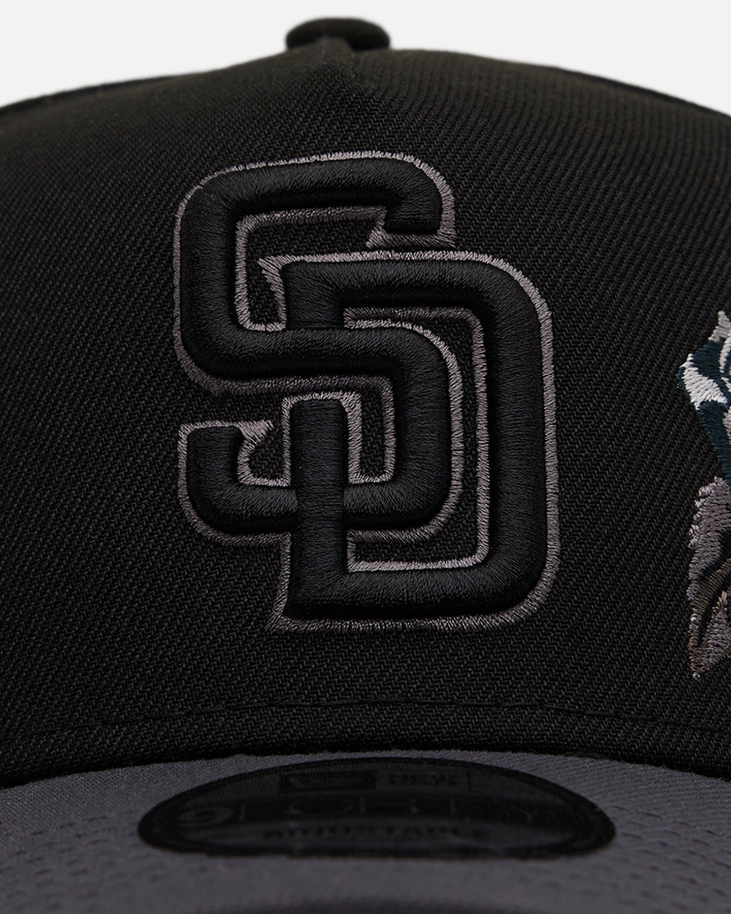 New Era San Diego Padres 'Stealth Roses' 9FORTY A-Frame Snapback Black
