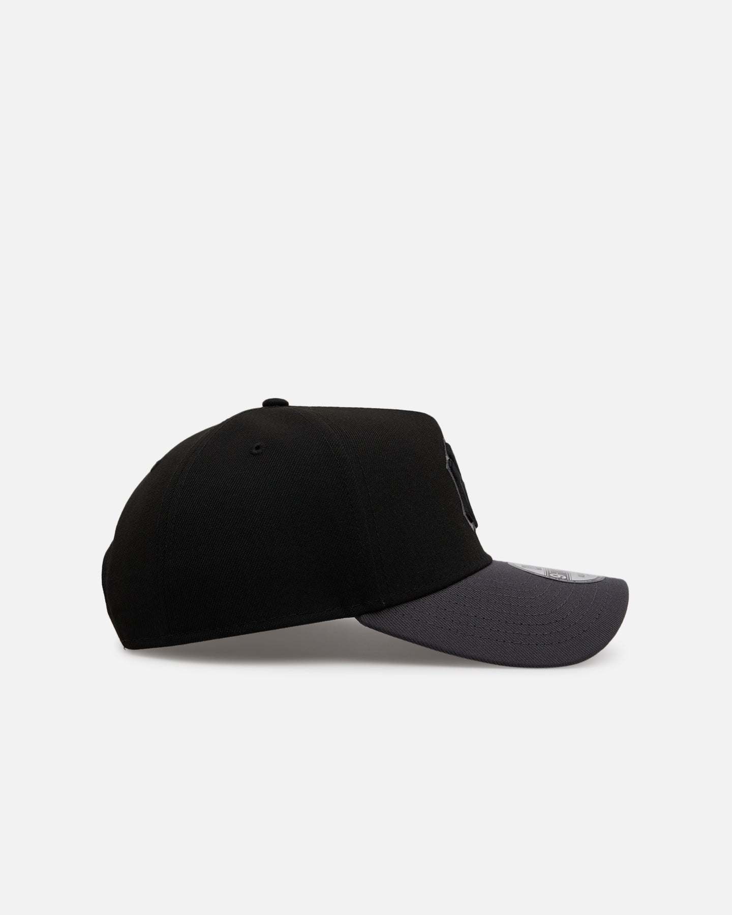 New Era New York Yankees 'Stealth Roses' 9FORTY A-Frame Snapback Black