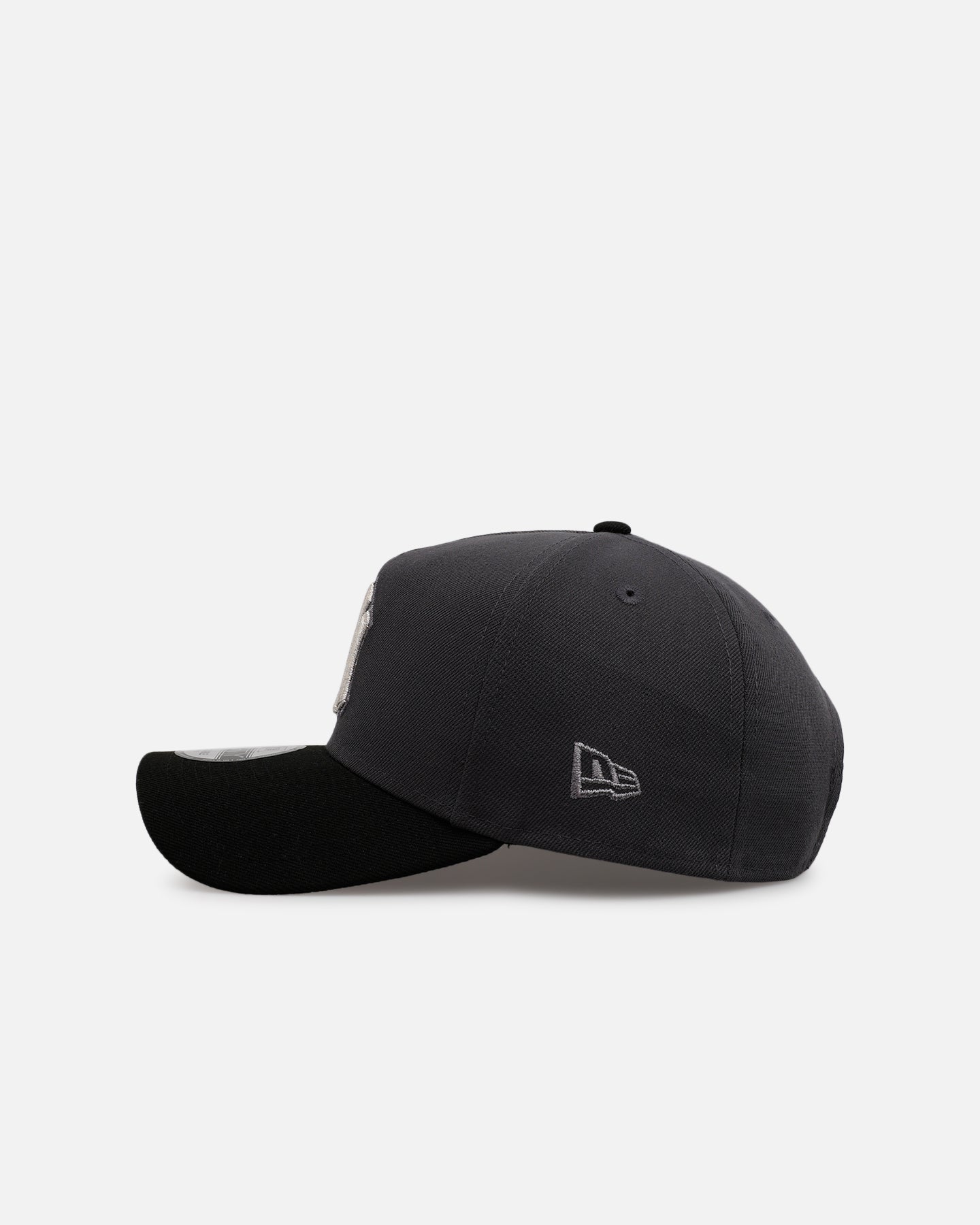 New Era New York Yankees 'Stealth 2.0' 9FORTY A-Frame Snapback Graphite