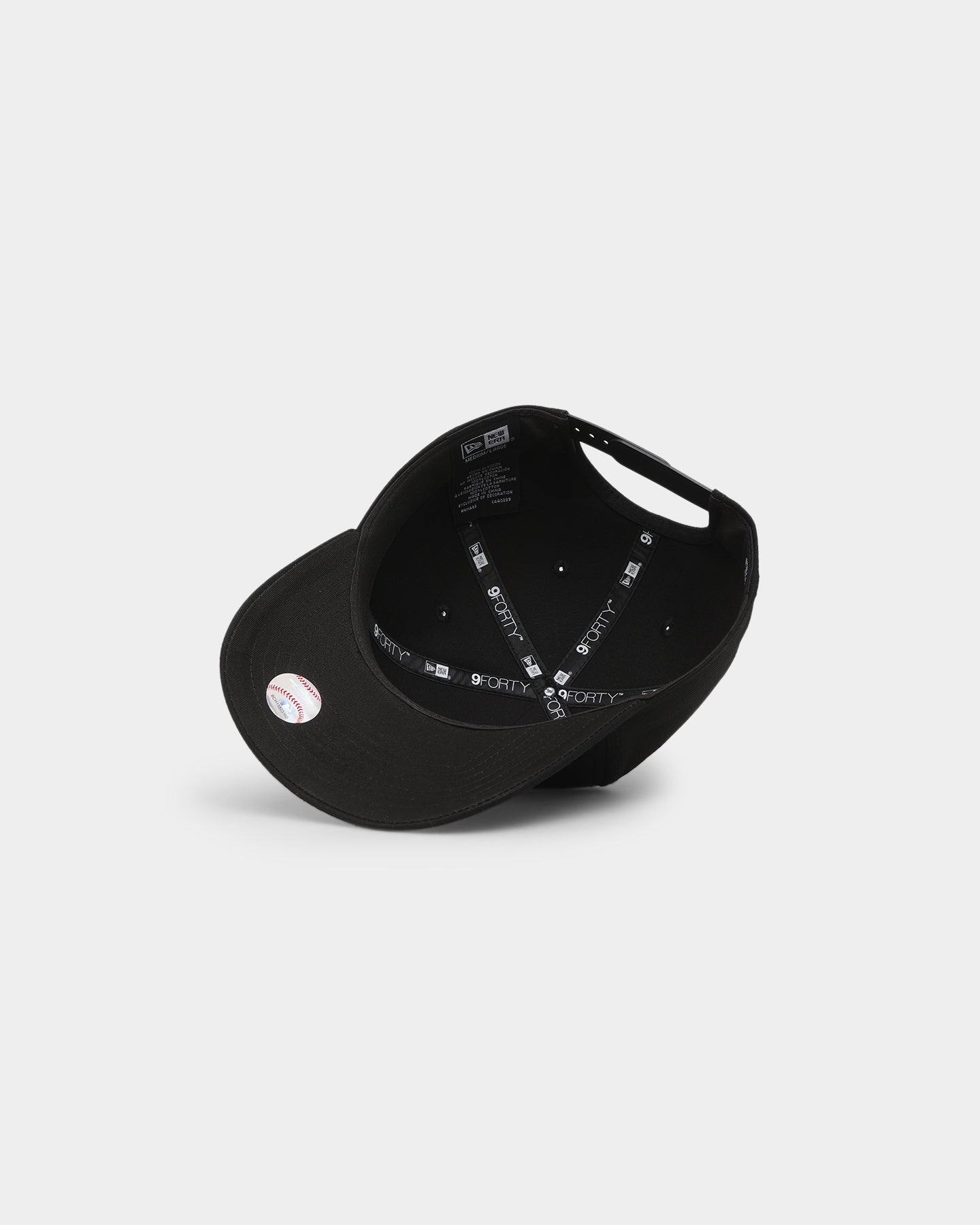 New Era New York Yankees 'Metal Badge' 9FORTY K-Frame Snapback Black/Gold Metallic