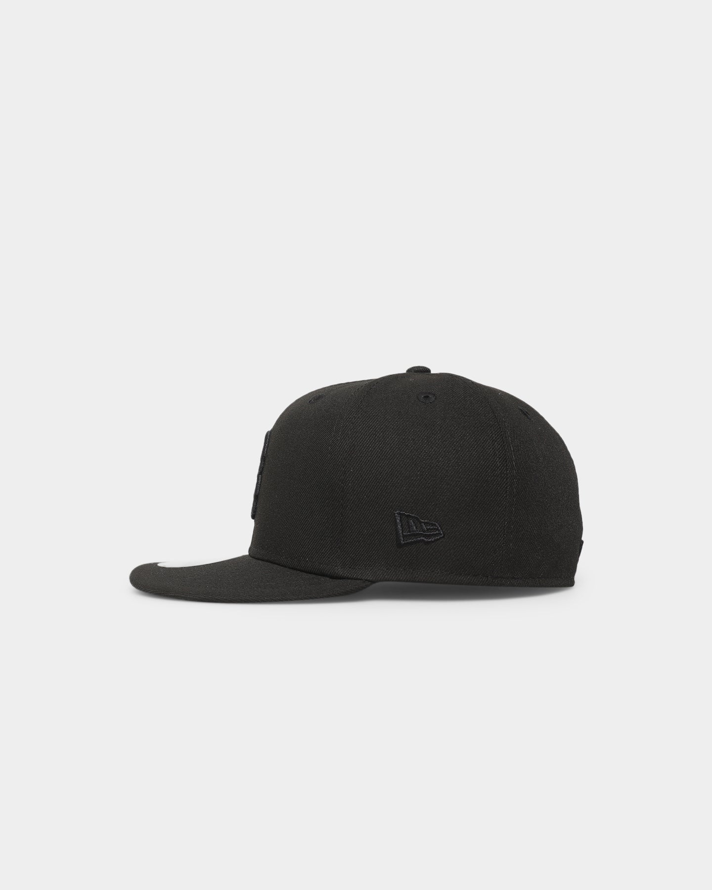 New Era Boston Red Sox 'Black On Black' 59FIFTY Fitted Black/Black