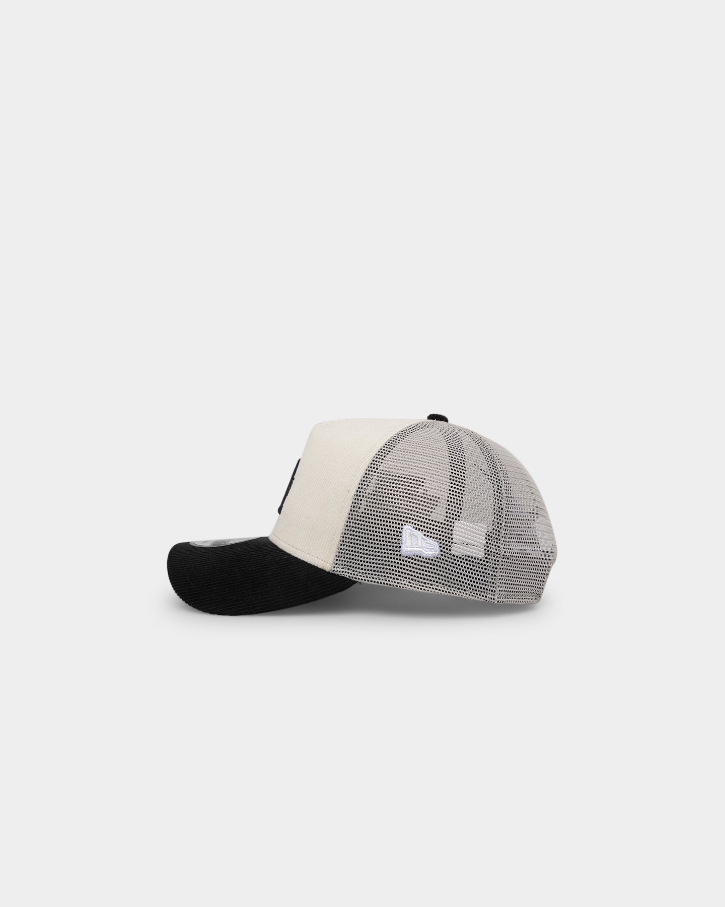 New Era Los Angeles Dodgers '2-Tone Corduroy' Trucker Snapback Chrome/Black