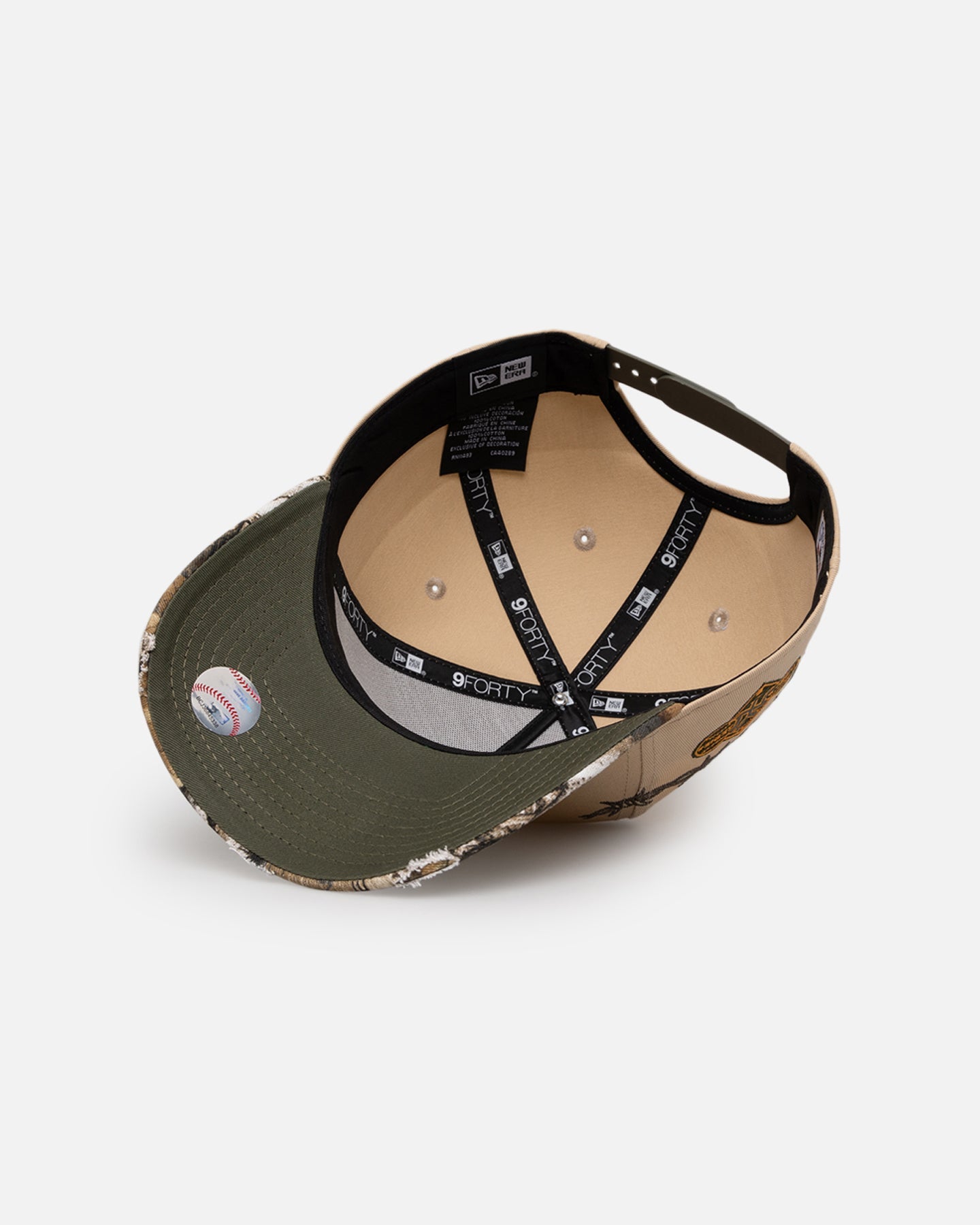 New Era New York Yankees 'Real Tree Edge Grit' 9FORTY A-Frame Snapback Oat Milk/Real Tree