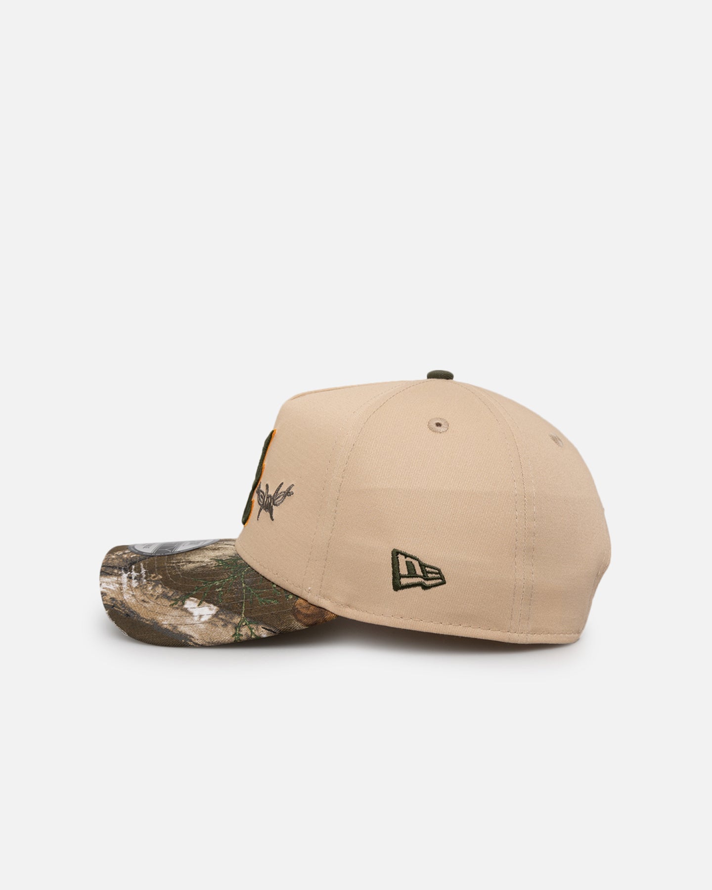 New Era Atlanta Braves 'Real Tree Edge Grit' 9FORTY A-Frame Snapback Oat Milk/Real Tree