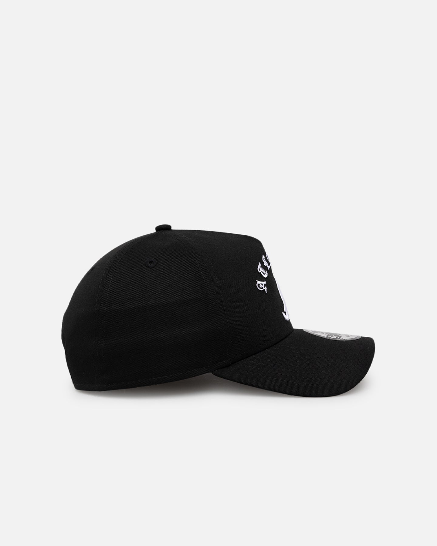 New Era Atlanta Braves 'Gothic Arch' 9FORTY A-Frame Snapback Black/White