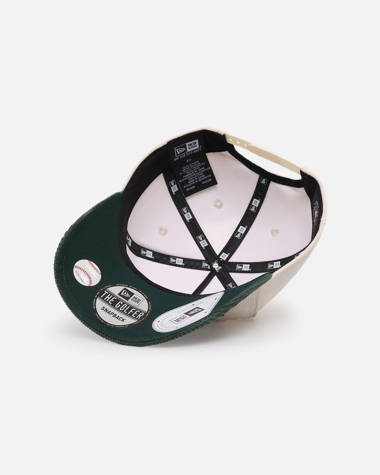 New Era New York Yankees 'Heritage Golf' Pre-Curved Golfer Snapback Chrome White