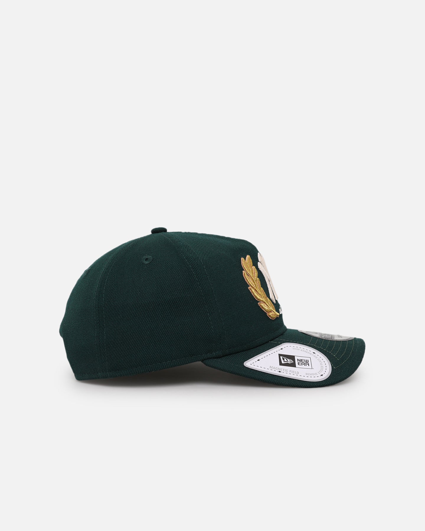 New Era New York Yankees 'Heritage Golf' Pre-Curved Golfer Snapback Cilantro Green