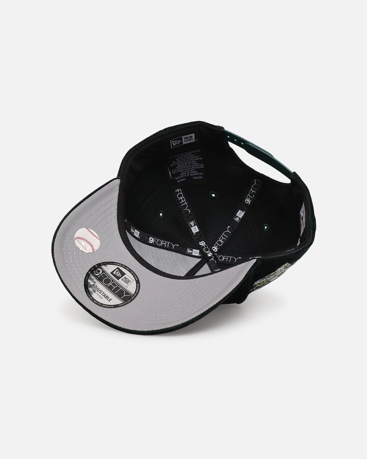 New Era New York Yankees 'Plush Chenille' 9FORTY A-Frame Snapback Dark Green