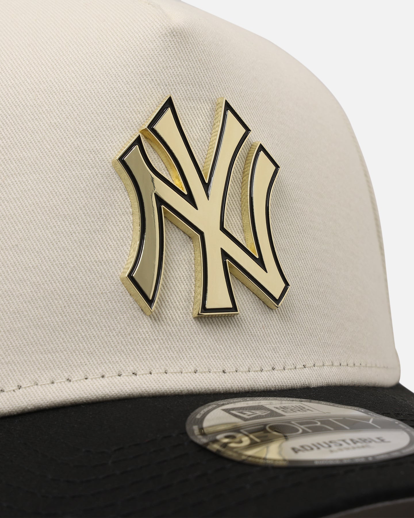 New Era New York Yankees 'Gold Medal Badge' 9FORTY A-Frame Snapback White/Black/Green